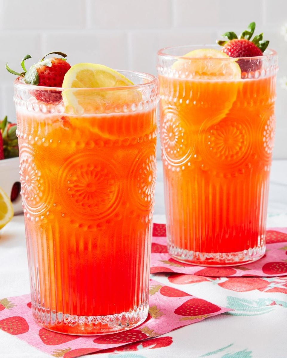 4th of july drinks strawberry lemonade