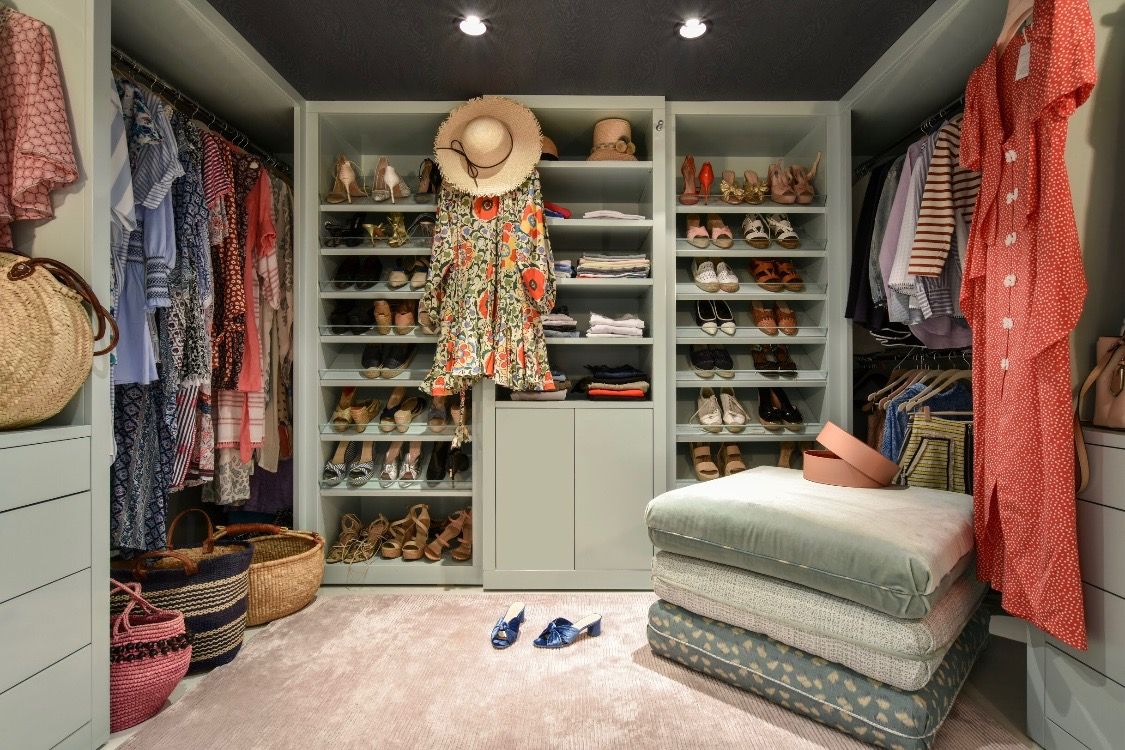 10 Designer Walk-In Closet Ideas - Best Closet Storage Tips