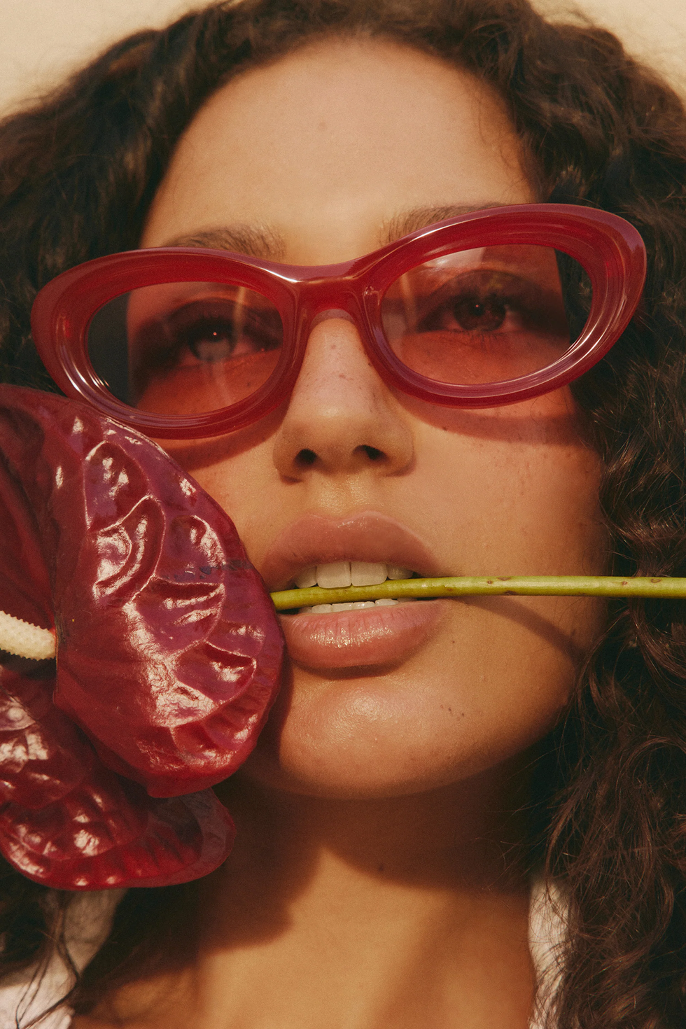 gafas de sol rojas