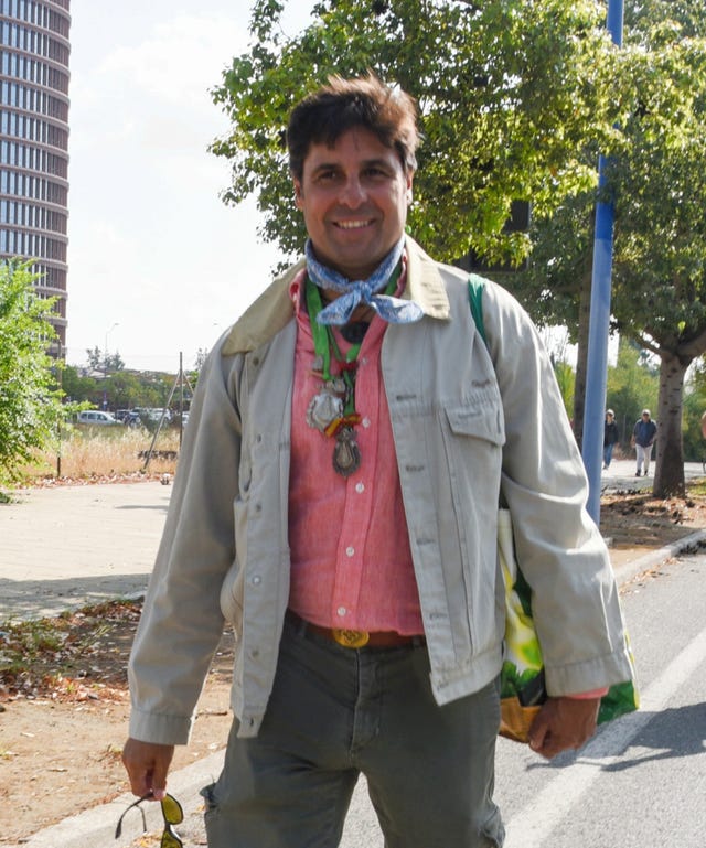 fran rivera inicia el camino del rocío 2023 en santa ana, sevilla