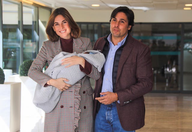 Fran Rivera y Lourdes Montes salen del hospital tras el nacimiento de su hijo Francisco