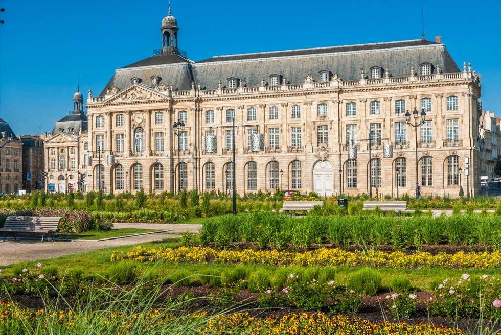 france, gironde, bordeaux, jardin des quais in front of the place de la bourse