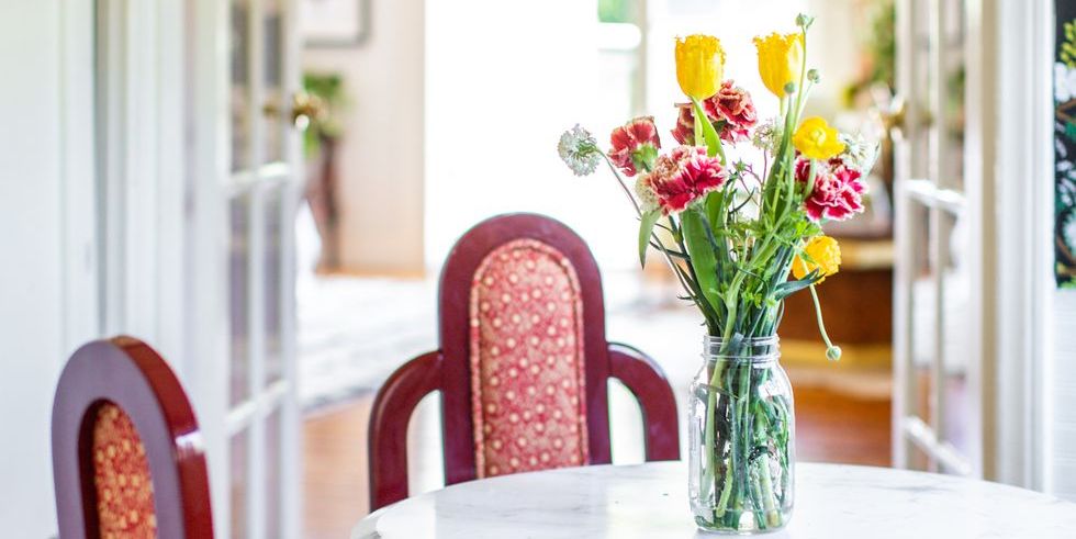 60 Flower Arrangements That'll Instantly Cheer Up Any Room