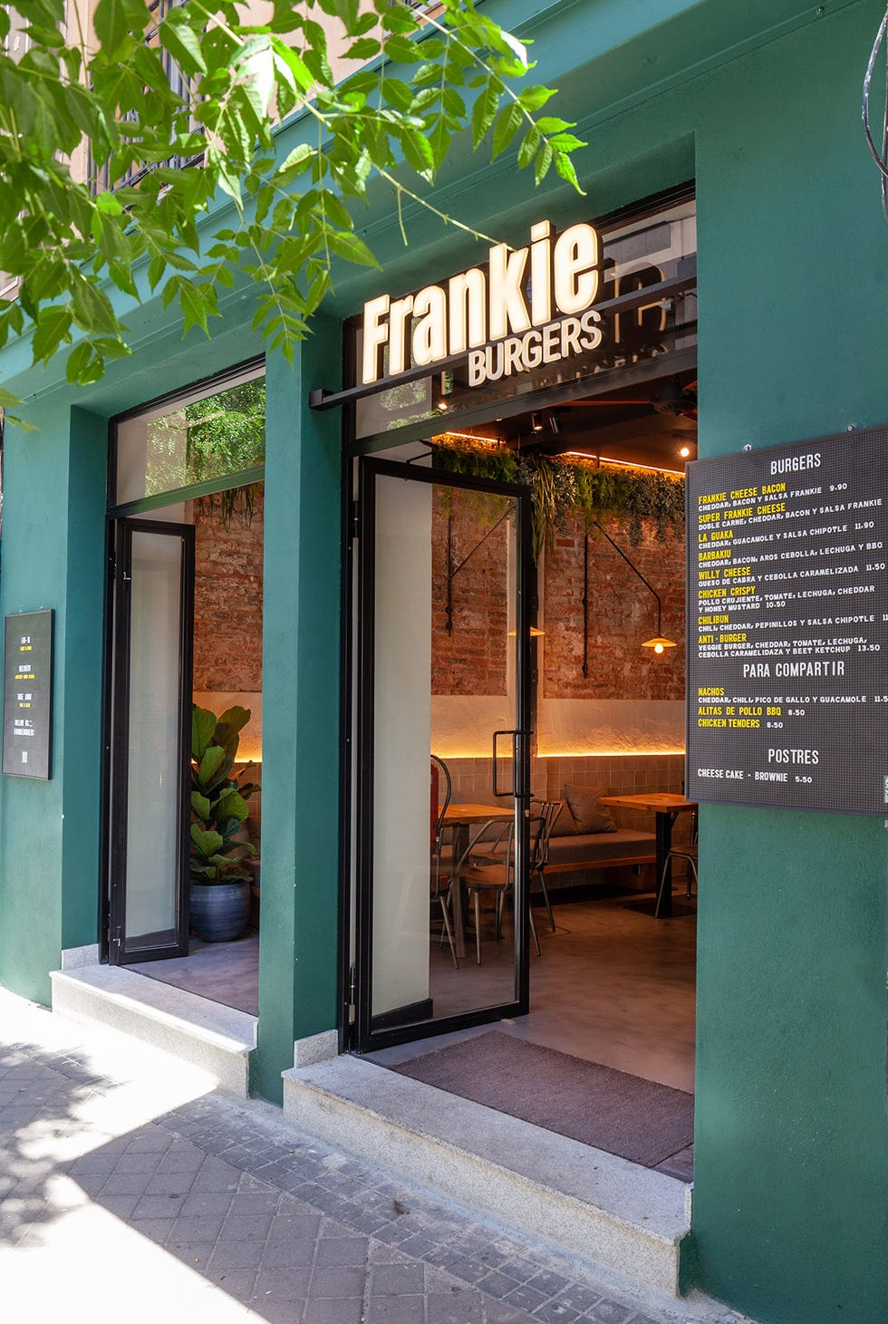 hamburguesería frankie burgers, en la calle ponzano de madrid