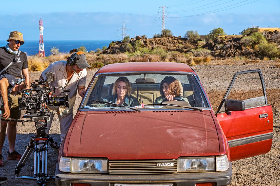 from monumental television frauds sr1pictured: jodie whittaker as sam suranne jones as bert this photograph is (c) itv plc/ monumental television and can only be reproduced for editorial purposes directly in connection with the programme or event mentioned above, or itv plc. this photograph must not be manipulated [excluding basic cropping] in a manner which alters the visual appearance of the person photographed deemed detrimental or inappropriate by itv plc picture desk. this photograph must not be syndicated to any other company, publication or website, or permanently archived, without the express written permission of itv picture desk. full terms and conditions are available on the website www.itv.com/presscentre/itvpictures/termsfor further information please contact:michael.taiwo1@itv.com