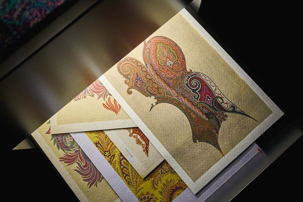 etro sergisinin bir parçası 5 konu 40 yıl