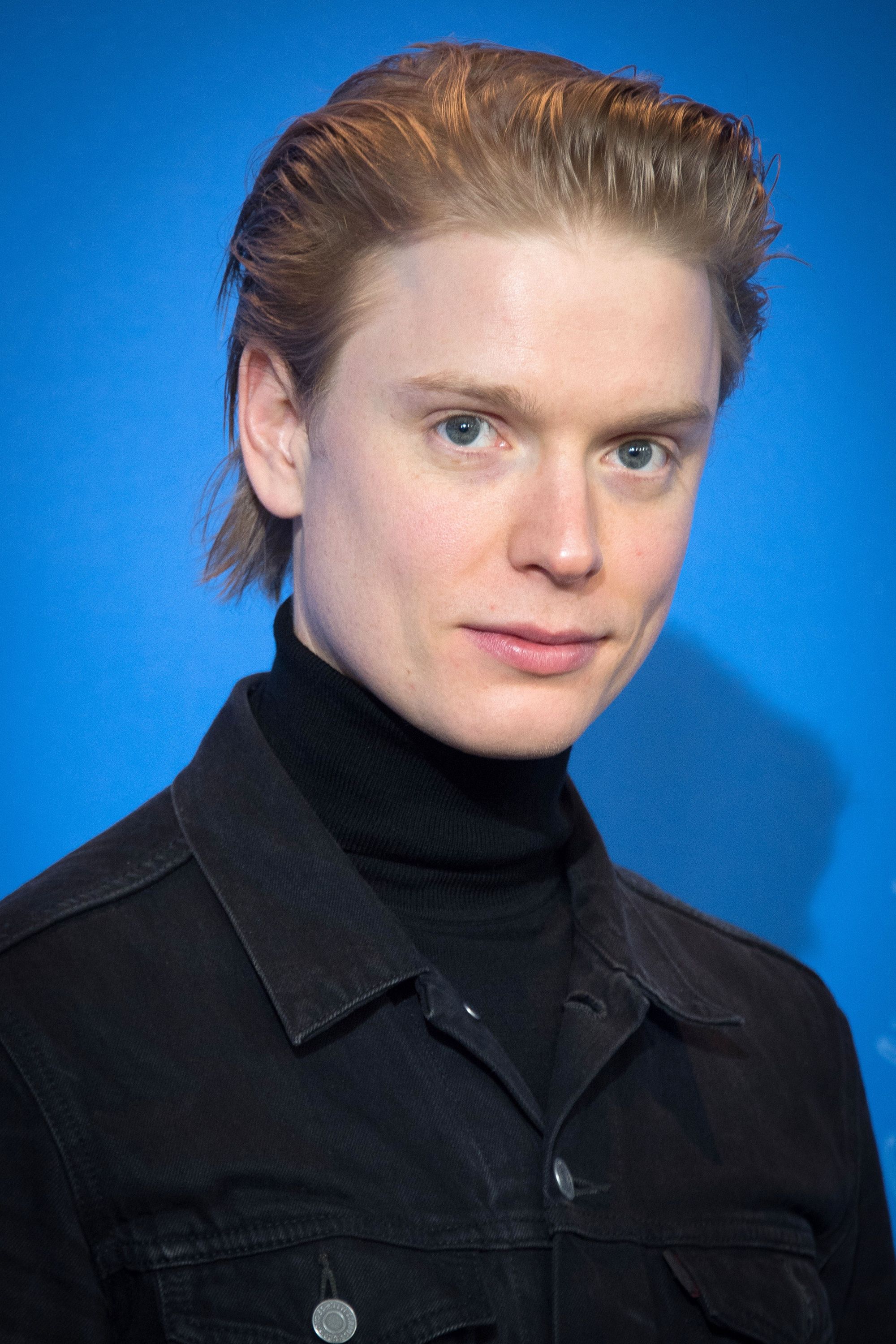 Freddie Fox'S Social Media: Connect With The Star - kdkjdsa