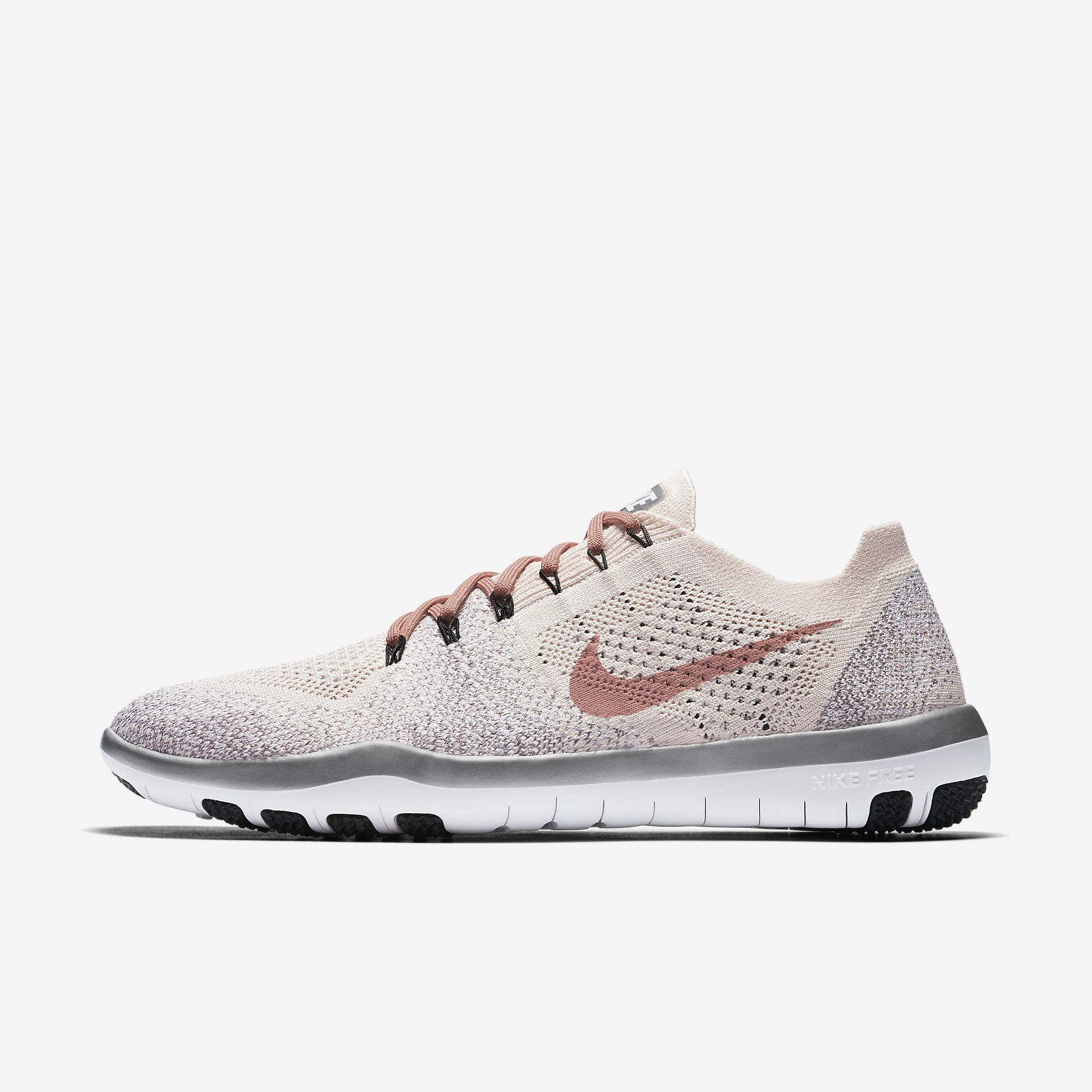 Tratar Laos Máxima Nike's New Millennial Pink Collection — Pink Shoes and Clothing by Nike