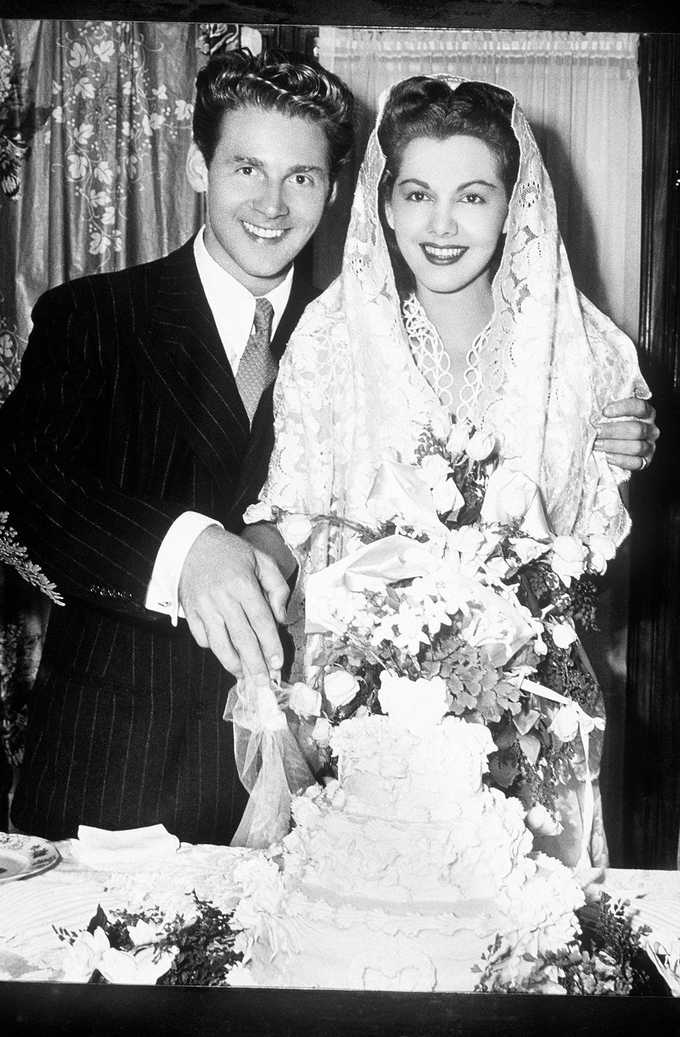 Vintage Photos Show Celebrity Weddings in the 1950s