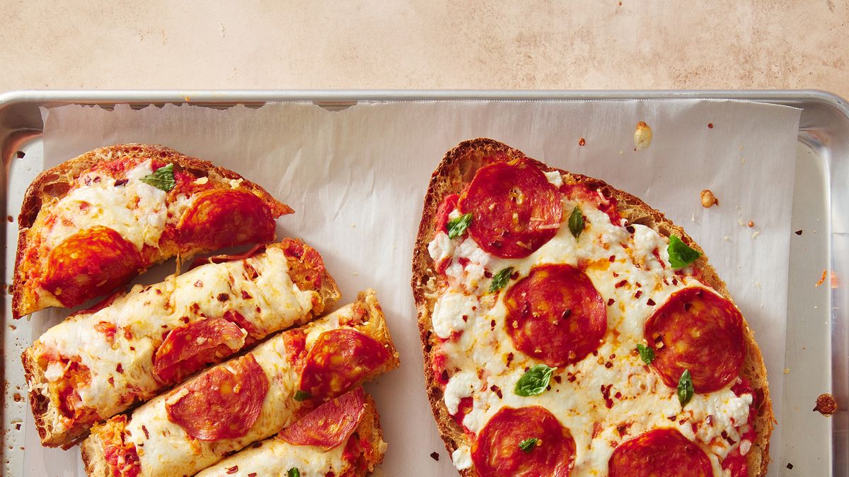 preview for French Bread Pizza Is The Fastest Way To Pizza Night