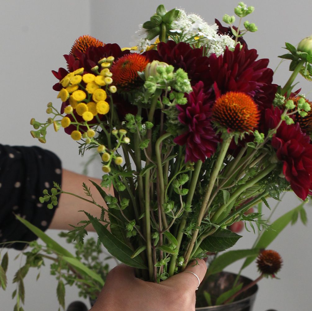 The Traditional French Way to Make a Flower Arrangement