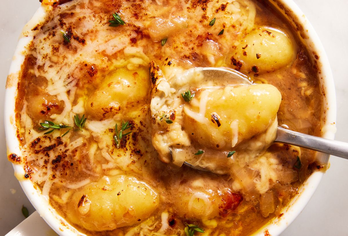 french onion gnocchi soup