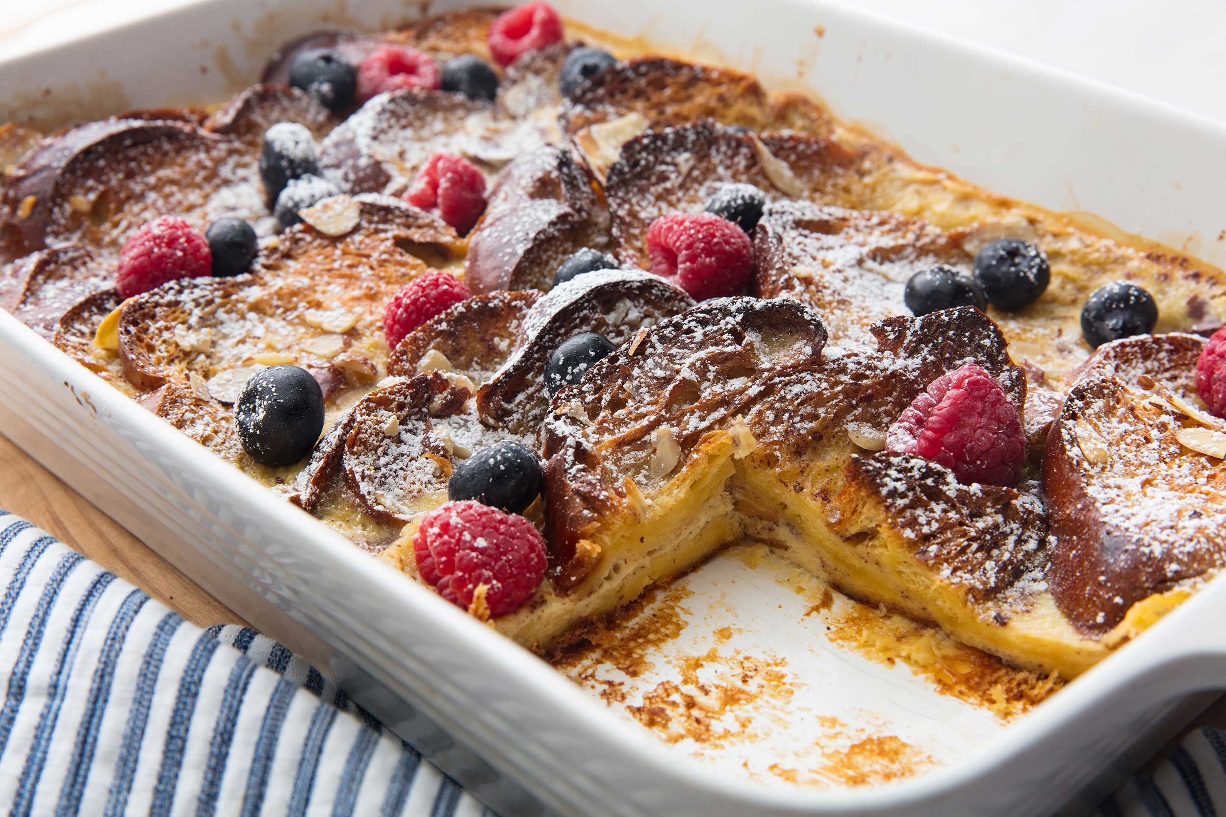 Make-Ahead French Toast Casserole Is The Easiest Brunch To Serve All Your Friends