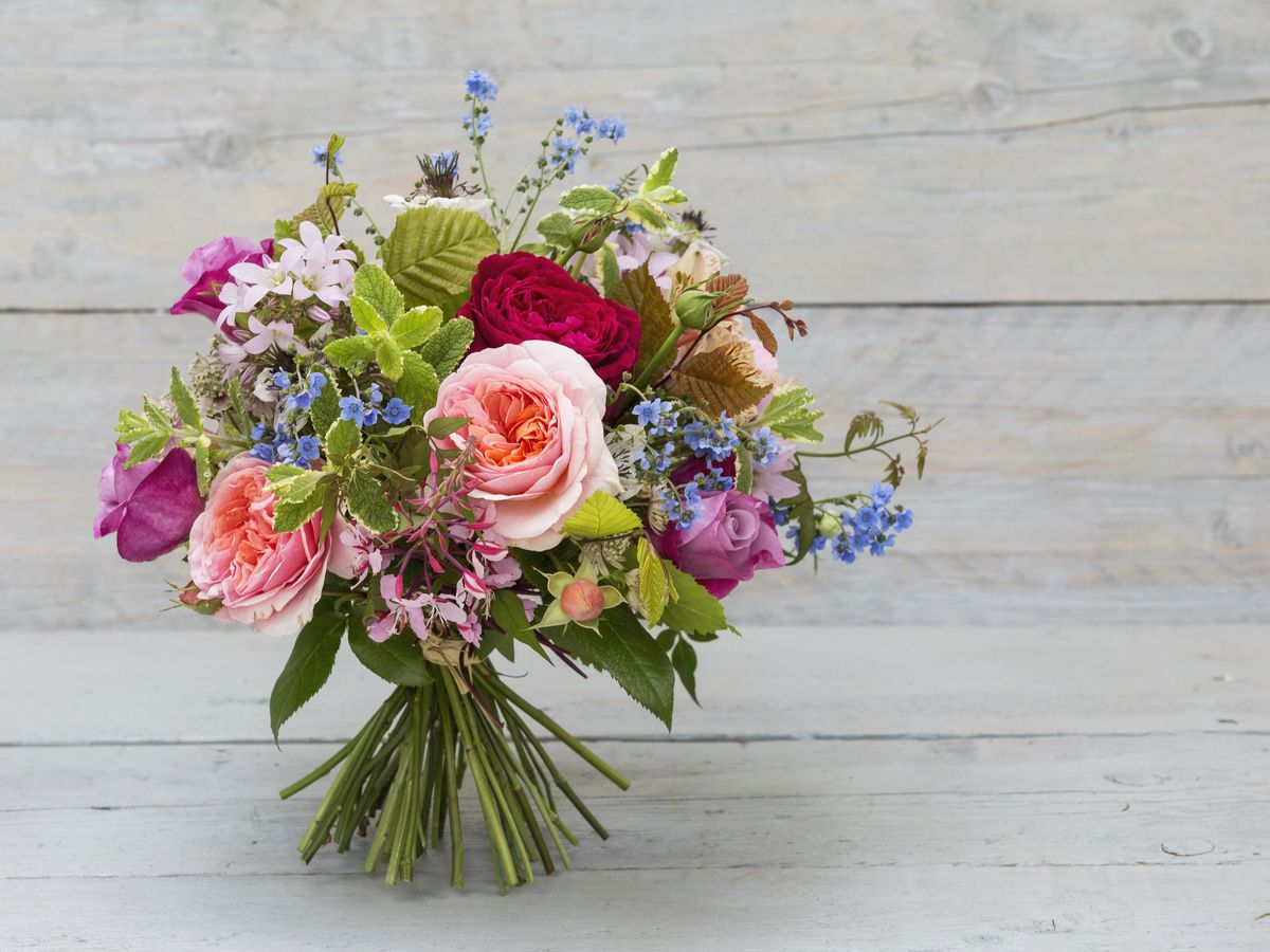9 Tips for Long Lasting Floral Arrangements