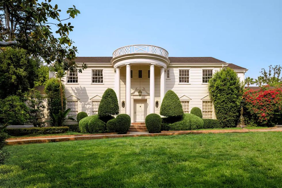 ﻿the brentwood, california mansion from "the fresh prince of bel air," which stars will smith