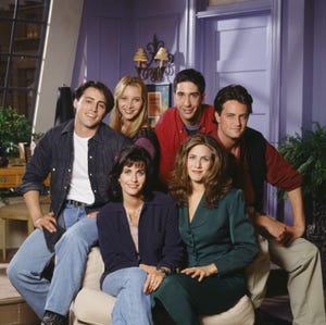 mattew perry comparte la primera foto de la reunión de friends