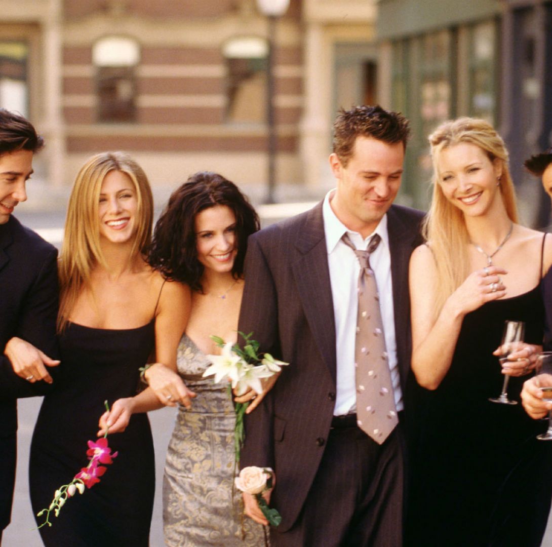 The 'Friends' Cast Celebrated the Show's 25th Anniversary in the Sweetest  Way