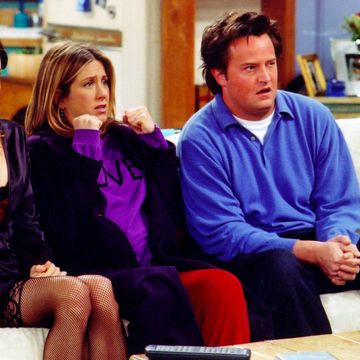 jennifer aniston says she was unaware of matthew perry's "selftorture" while filming friends