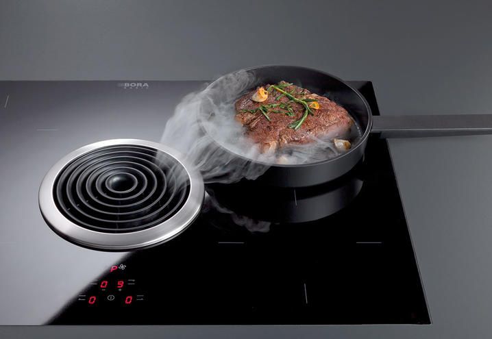 Dish, Cuisine, Cookware and bakeware, Food, Wok, Frying pan, Cooking, Ingredient, Hot plate, Cooktop, 