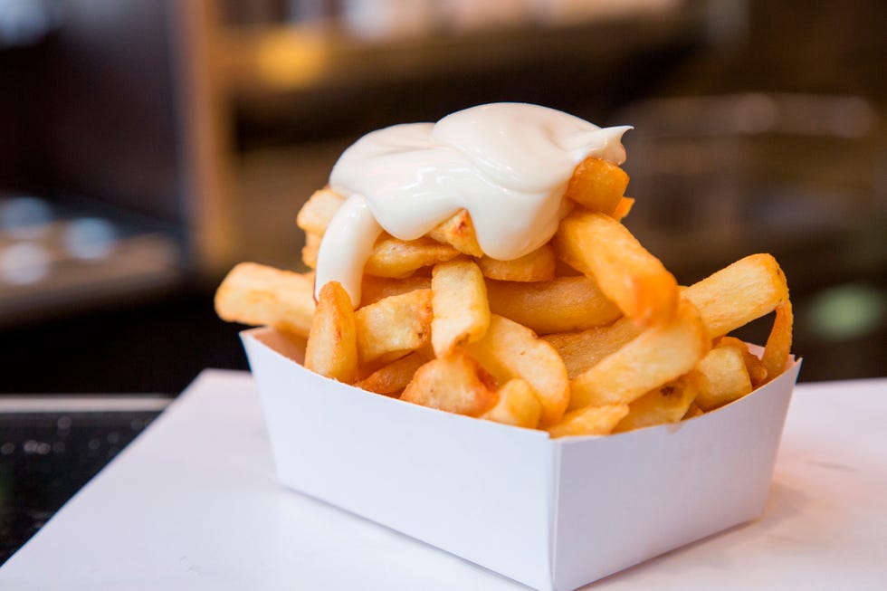 frites with mayonnaise