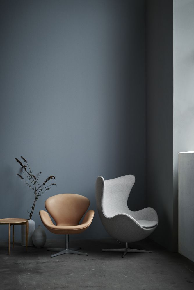 Jacobsen chair online egg