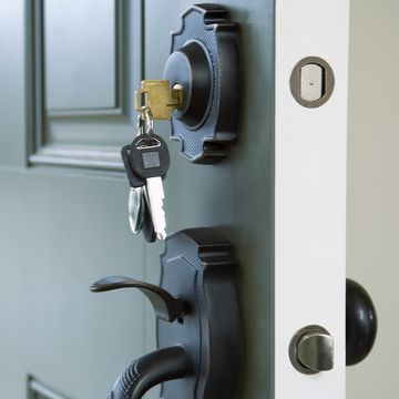 4 ways to outsmart a burglar — home security