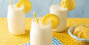 frozen lemonade recipe in mason jars with lemon slices