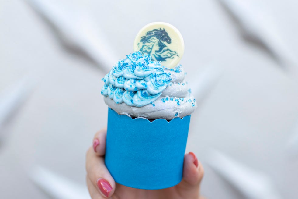Blue, Frozen dessert, Ice cream cone, Soft Serve Ice Creams, Ice cream, Food, Dairy, Dessert, Gelato, Cream, 