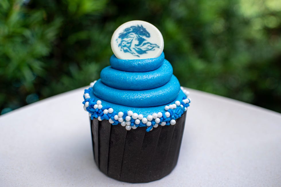 Blue, Cobalt blue, Electric blue, Baking cup, Cake, Dessert, Cupcake, Food, Cookware and bakeware, 