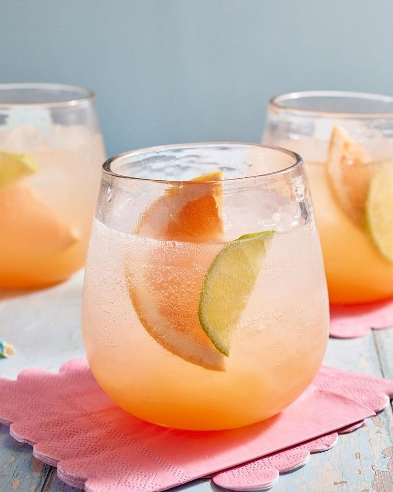 fruit cocktails paloma