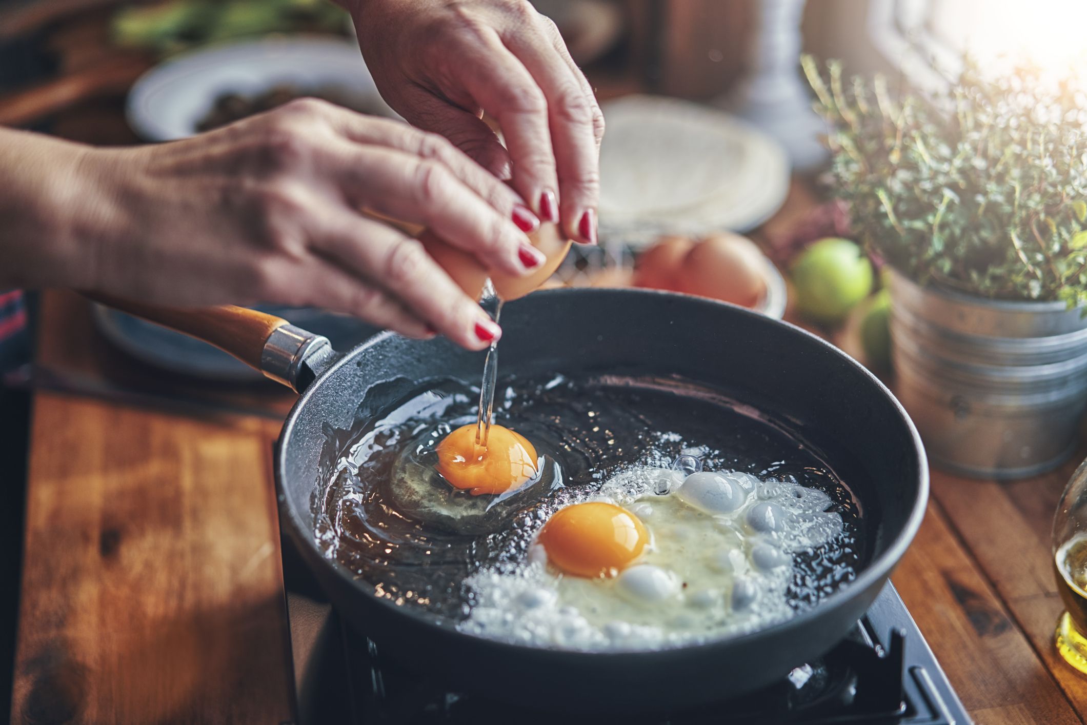 6 Things You Should Never Do to Your Cast Iron Skillet