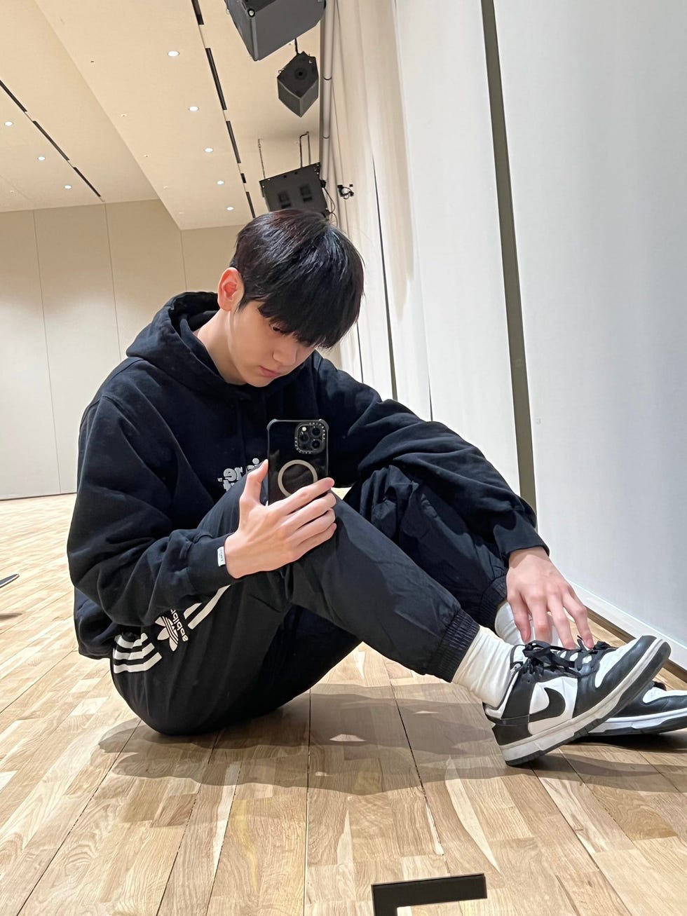 TXT スビン TOMORROW X TOGETHER のSOOBINがSPUR7月号表紙にソロで初登場