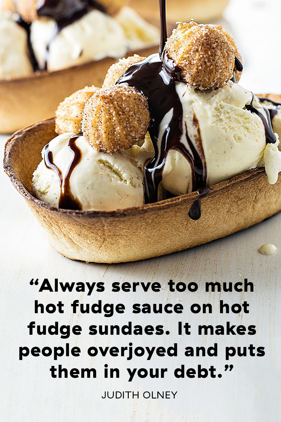 Dish, Food, Cuisine, Frozen dessert, Dessert, Sundae, Ingredient, Ice cream, Chocolate syrup, Dondurma, 