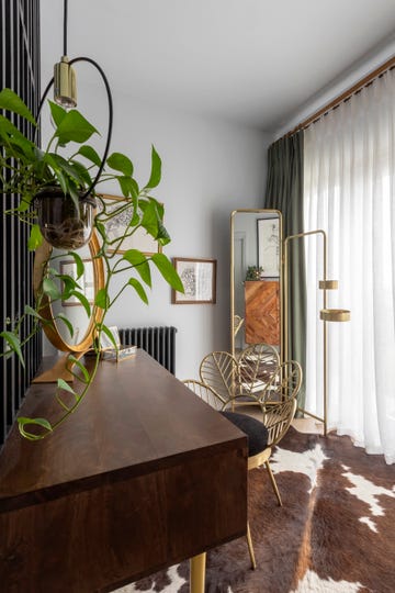 dressing table, chair, mirrors and rug