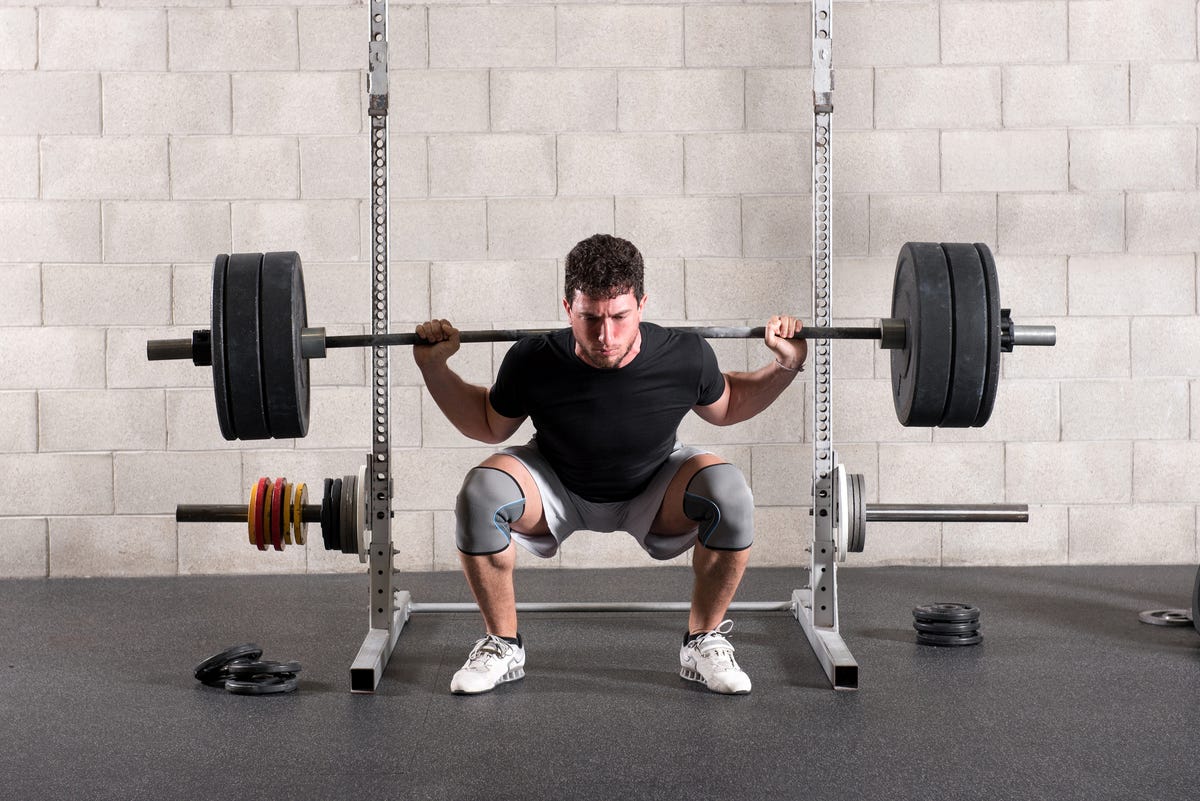 Eb and Swole: Elevated Halfway-Pause Skullcrusher