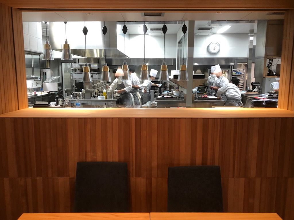 パリ「Restaurant KEI」の小林圭シェフに特別インタビュー 「心