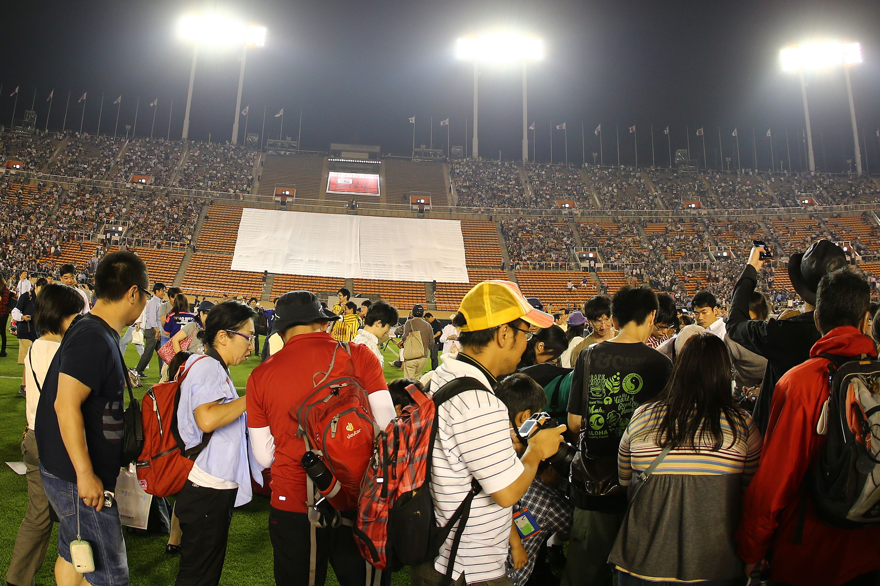 サッカー天皇杯2020@（新）国立競技場での開催を祝し、旧国立