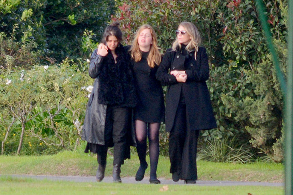 Fashion, Outerwear, Event, Footwear, Fun, Grass, Uniform, Dress, Gesture, 