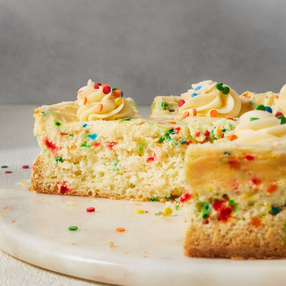 funfetti cheesecake with sprinkles