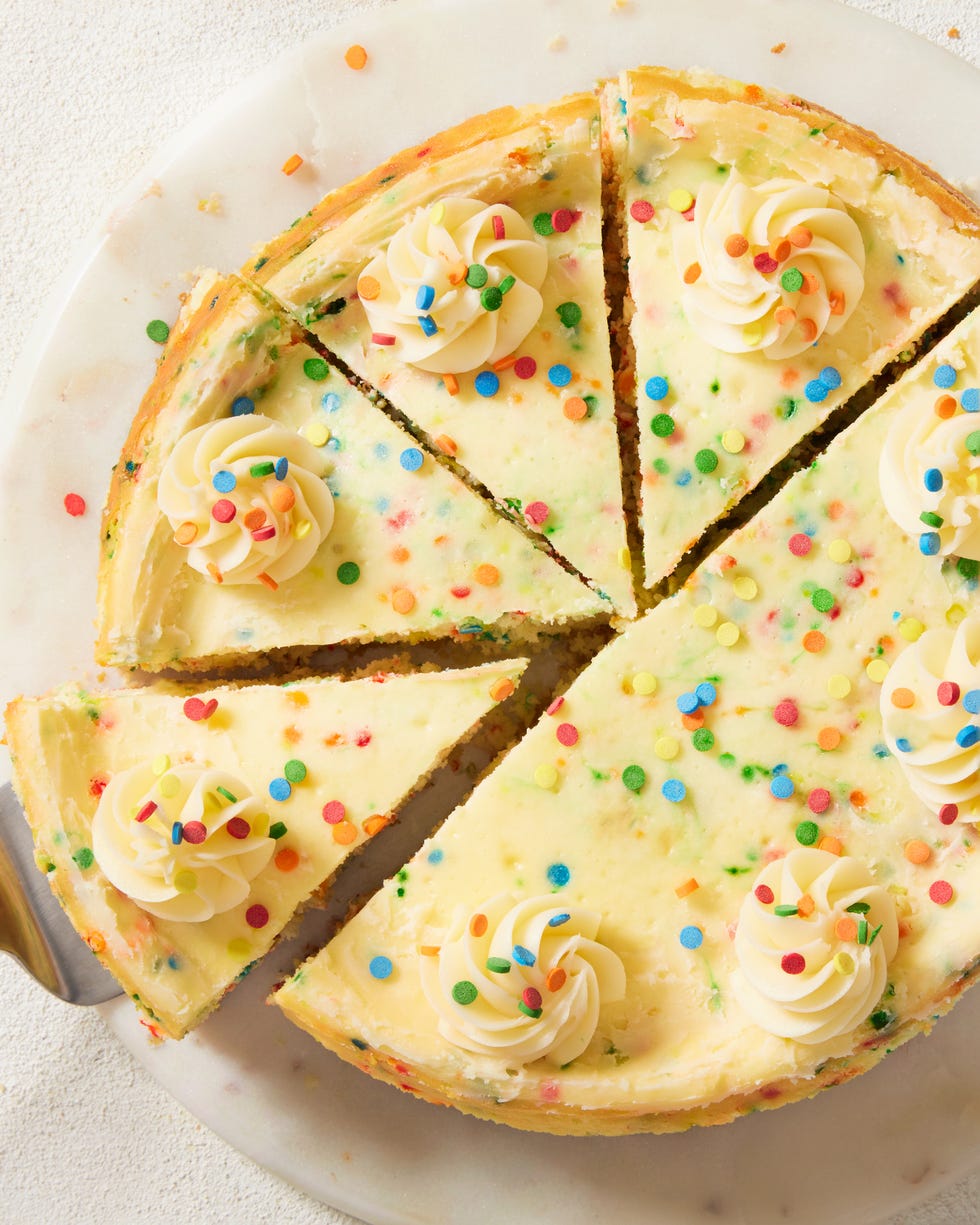 funfetti cheesecake with sprinkles