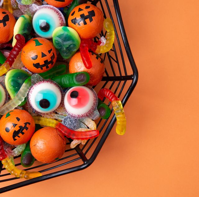 13 Clever Ways to Display Your Halloween Candy for Trick-or-Treaters