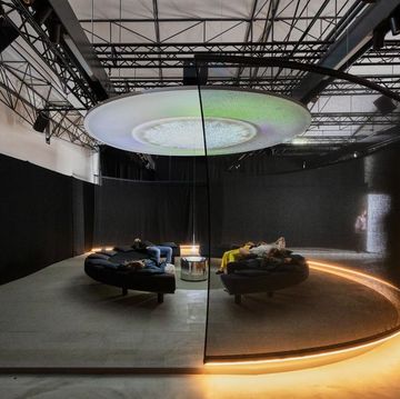reflective space shaped by water, progetto google curato da ivy ross in collaborazione con lachlan turczan