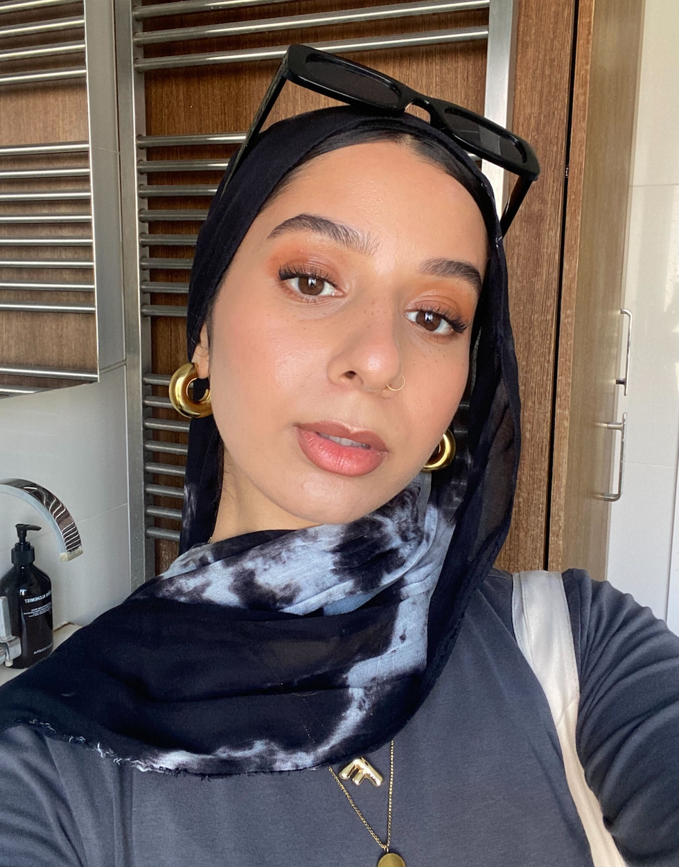 furvah shah, in hijab, poses in a selfie