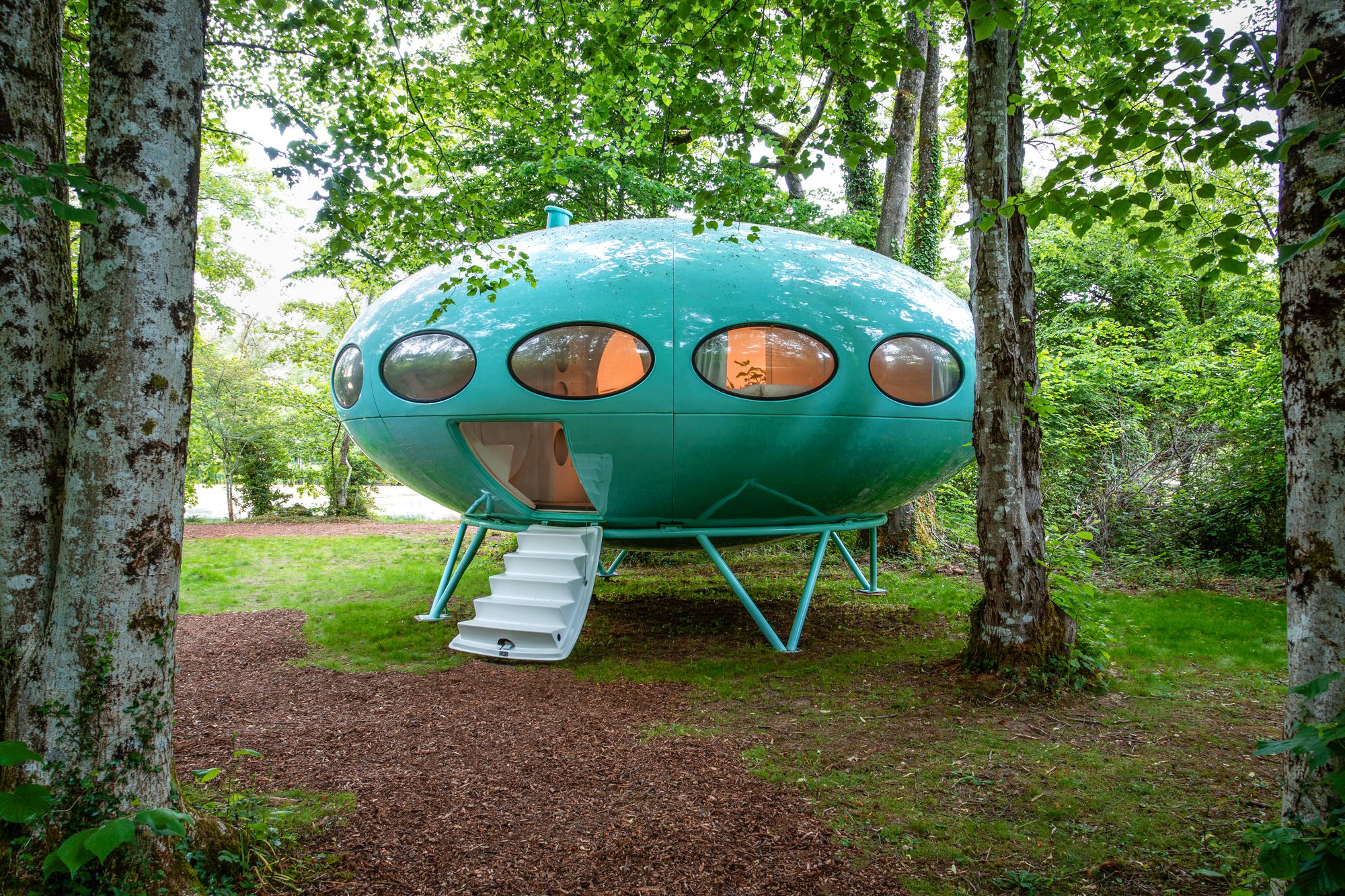 The surprising history of the flying saucer-shaped Futuro house