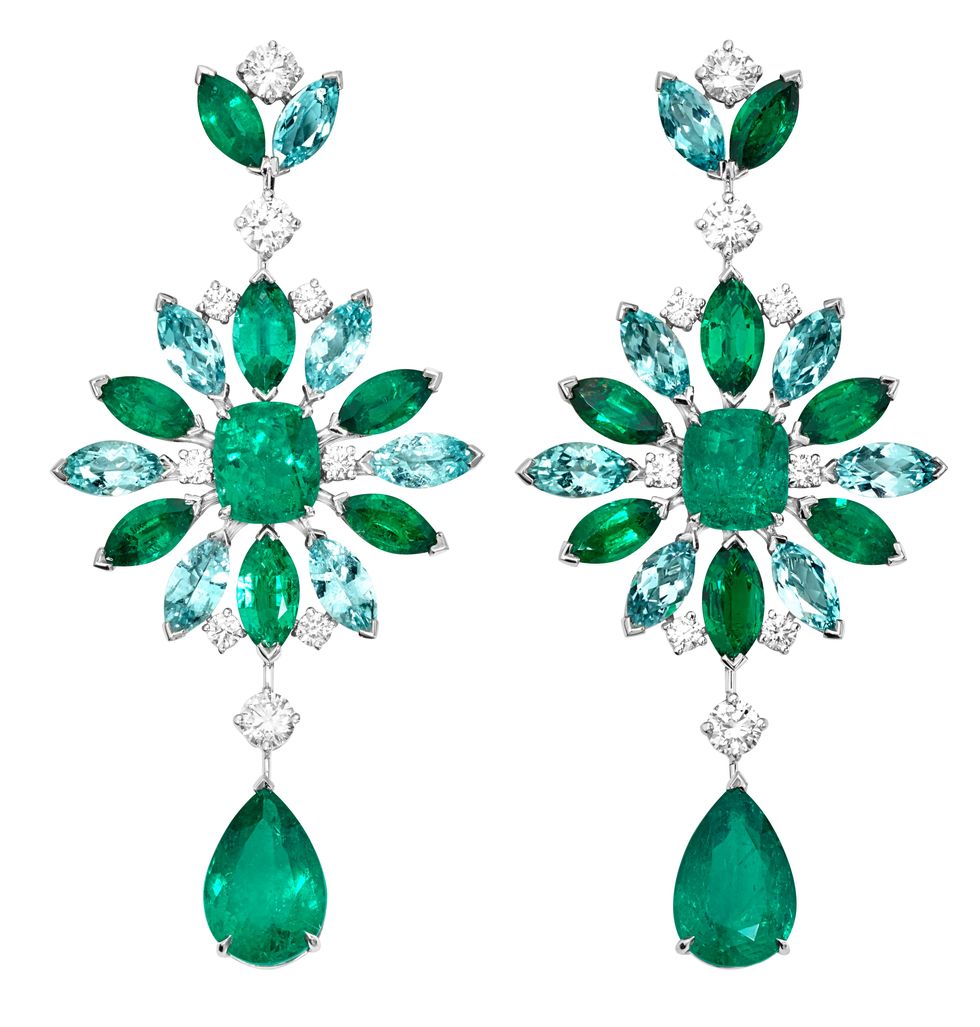 Emerald, Body jewelry, Jewellery, Green, Earrings, Fashion accessory, Aqua, Gemstone, Crystal, 