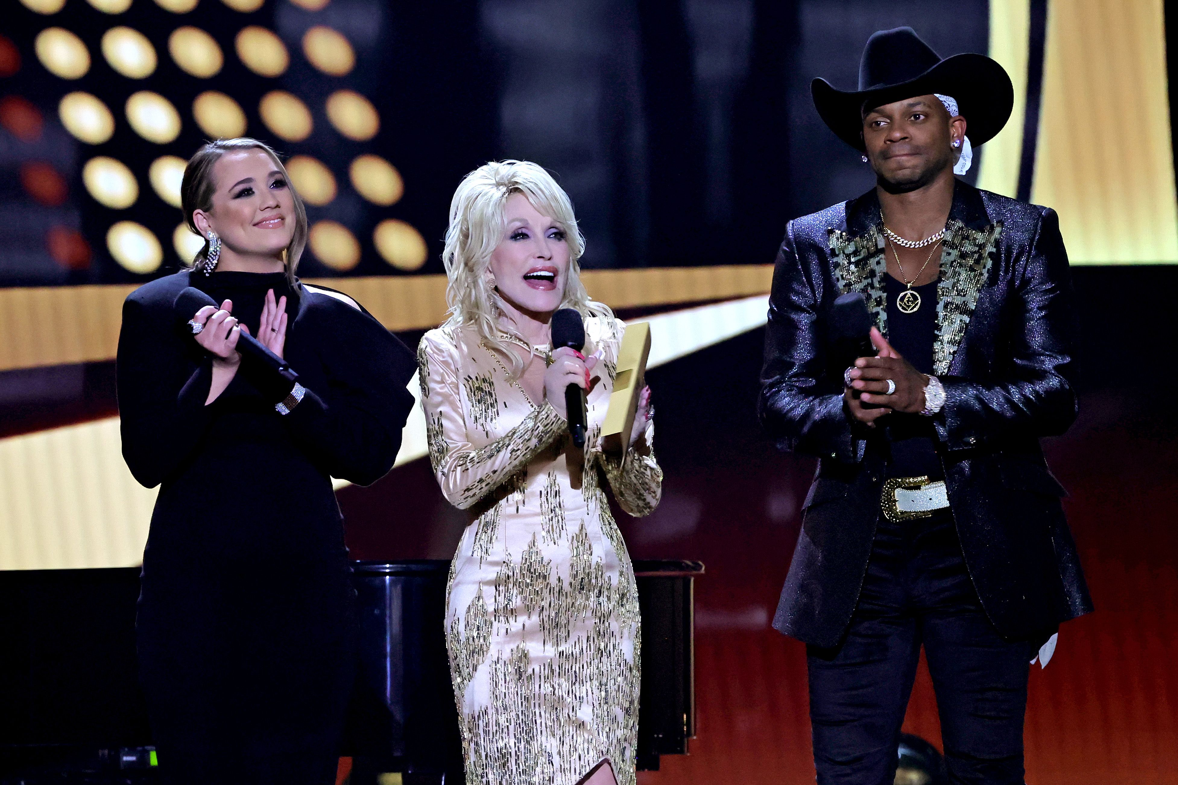 Jimmie Allen, Gabby Barrett To Co-Host 2022 ACM Awards Alongside