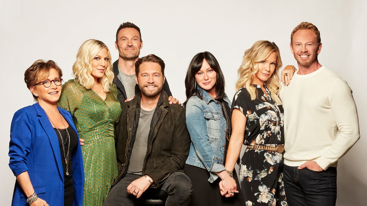 preview for You’ll Be Obsessed With This '90210' Reboot