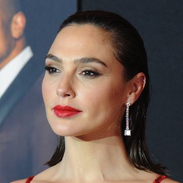 gal gadot arrives for the world premiere of netflix's red notice held at la live on november 3, 2021 in los angeles, california