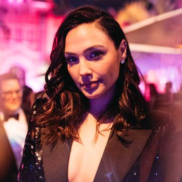 gal gadot at the 2020 vanity fair oscar party hosted by radhika jones
