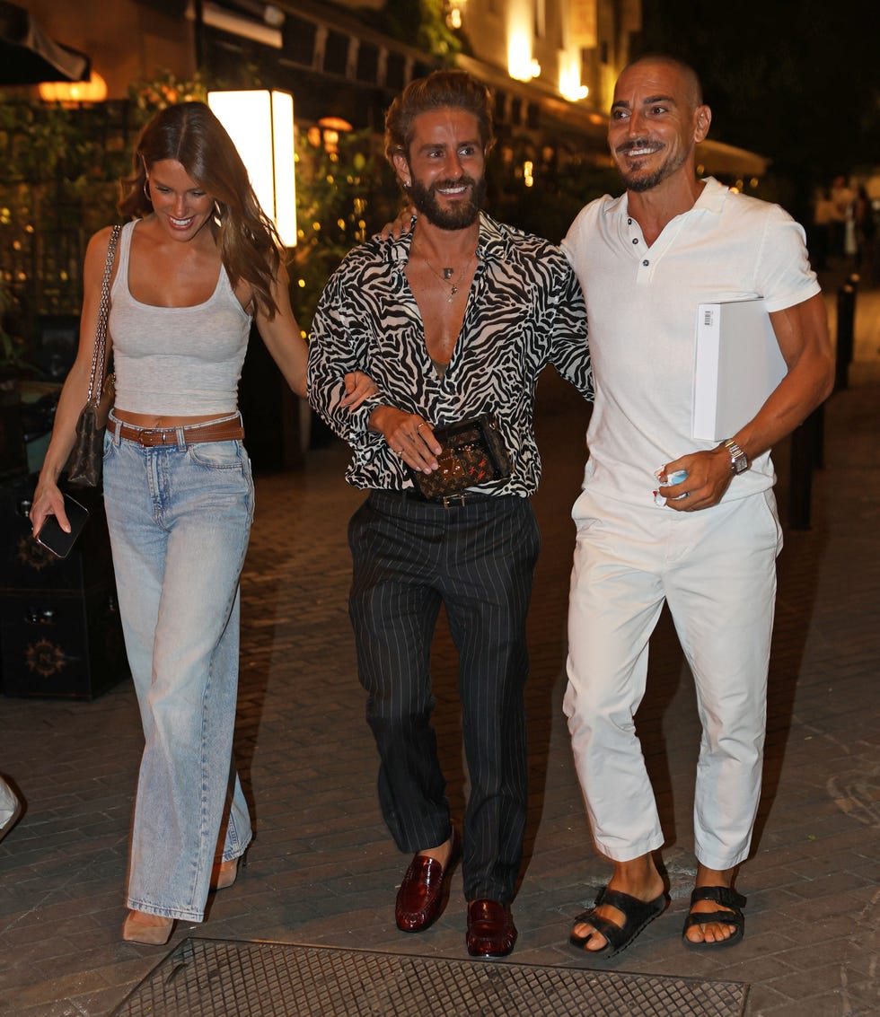 gala caldirola, pelayo diaz y damian quintero se reencuentran en madrid tras supervivientes